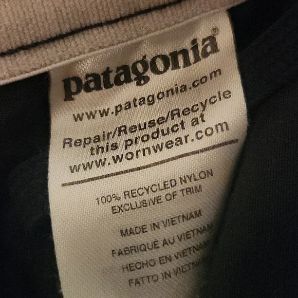 Patagonia Black Baggies Shorts - Picture 7 of 7